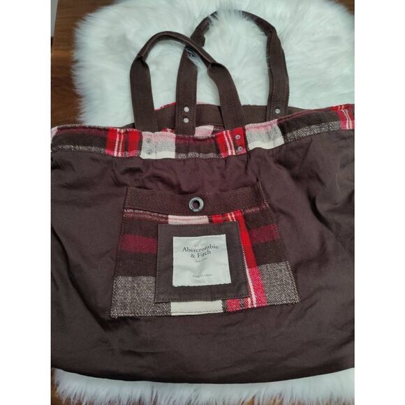 Abercrombie & Fitch Extra Large Reversible Flannel Tote Bag - Picture 5 of 6